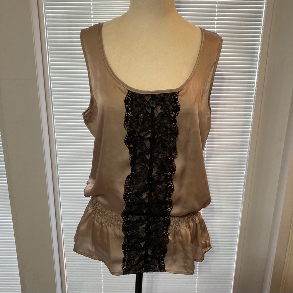 🌸5/$25🌸 
 Cameo Appearance Size Small Blouse